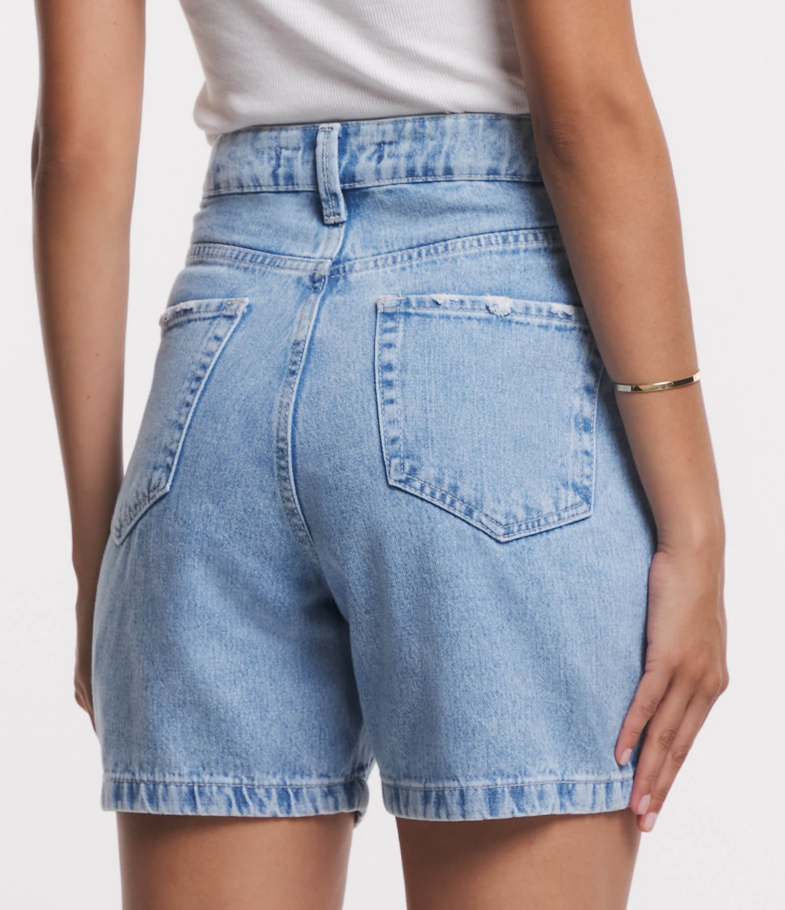 Bermuda Jeans Alfaiatada com Pregas Azul 3