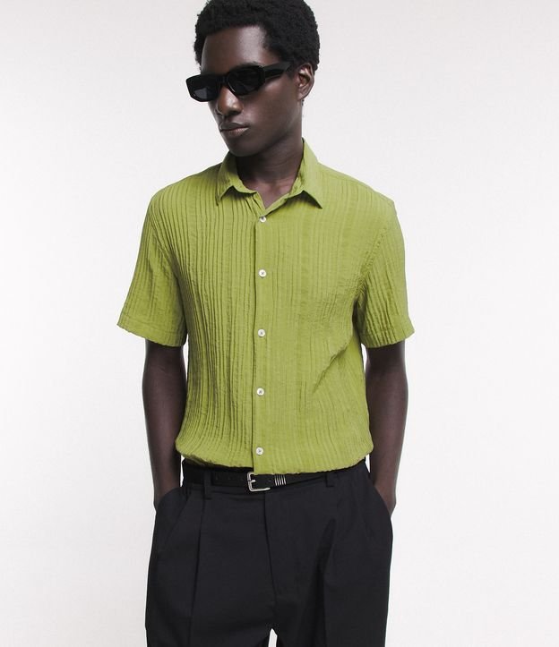 Camisa Regular em Viscose com Textura Canelada Verde 3