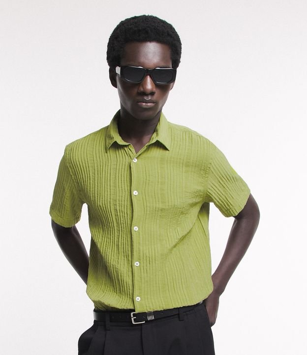Camisa Regular em Viscose com Textura Canelada Verde 5