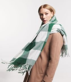 Cachecol com Franjas e Estampa Xadrez