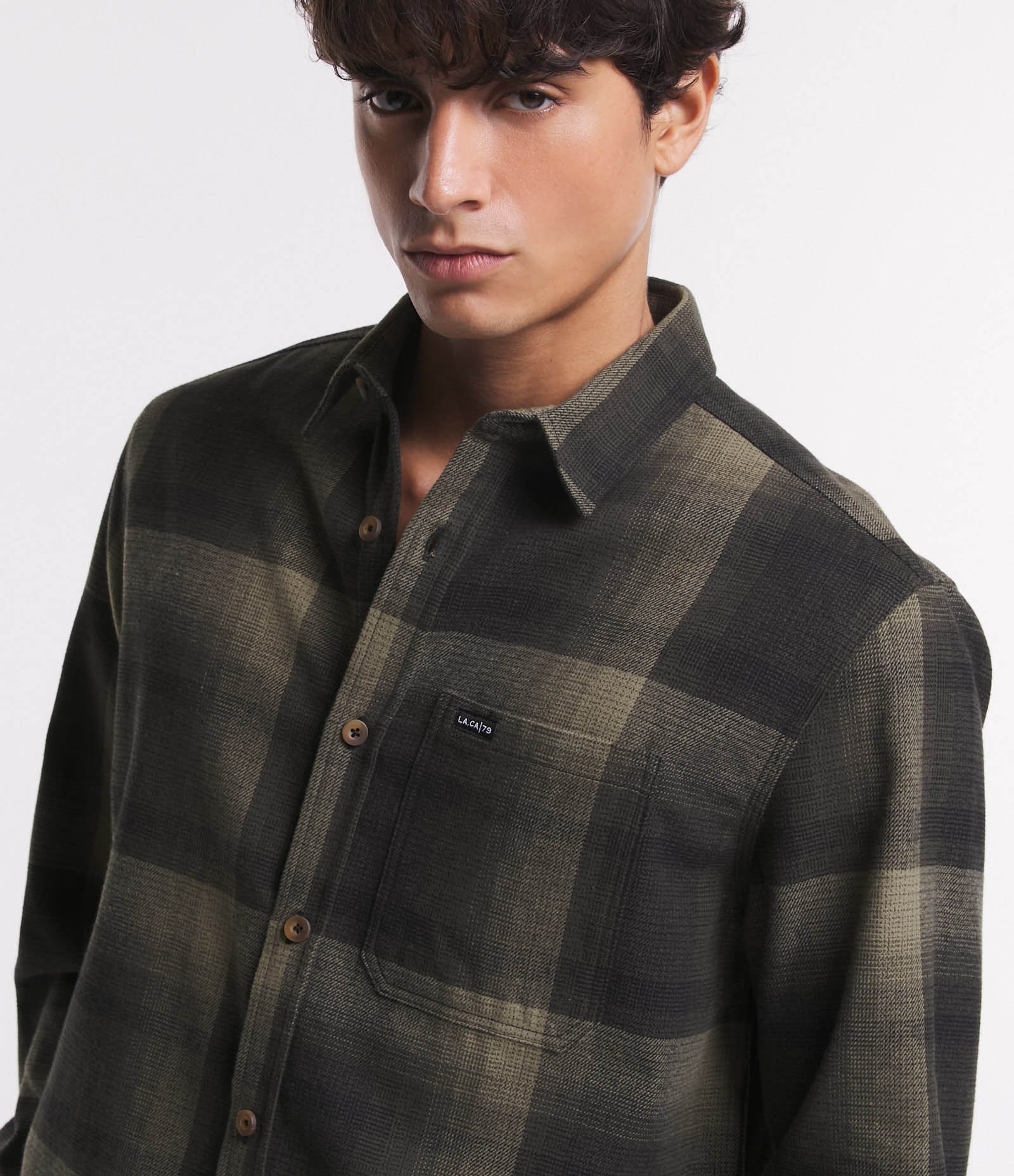 Camisa Comfort em Algodão Xadrez com Bolso e Manga Longa Verde 5