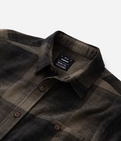 Camisa Comfort em Algodão Xadrez com Bolso e Manga Longa