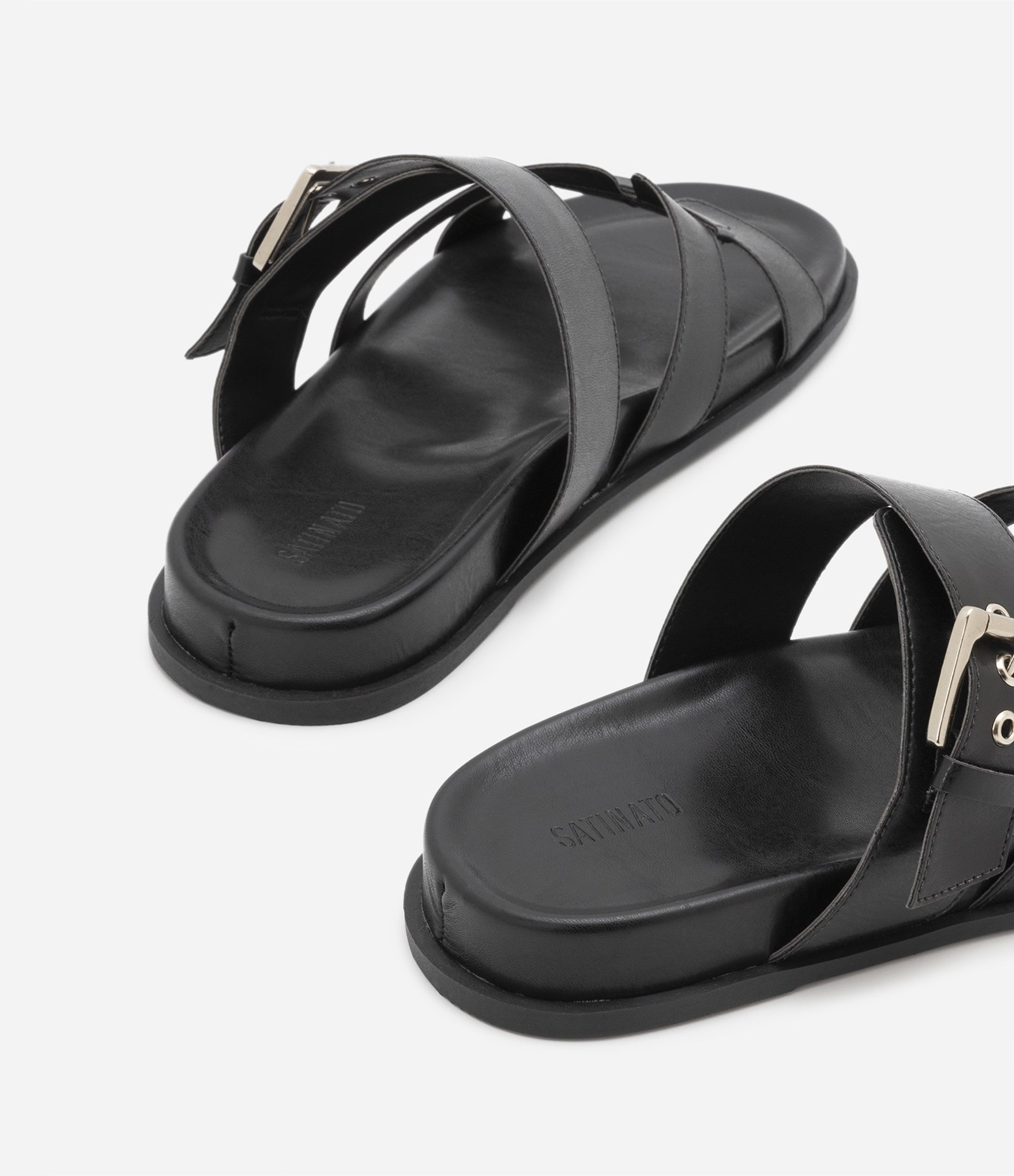 Sandália Rasteira com Fivela e Tira em H Preto 3