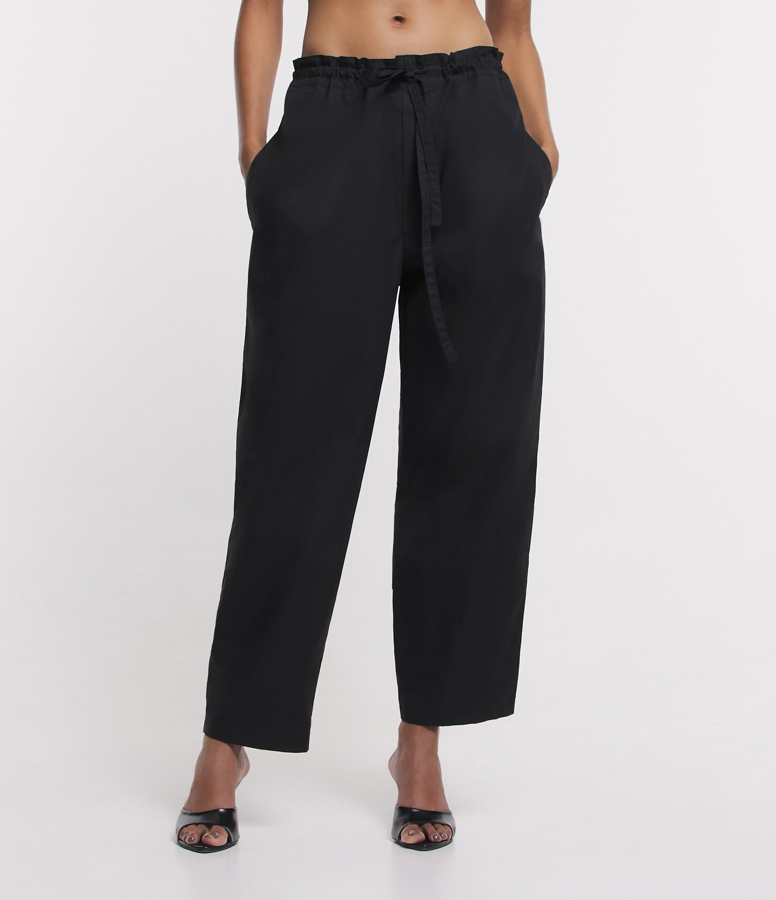 Calça Reta em Tricoline com Cós Clochard e Amarração Preto 2
