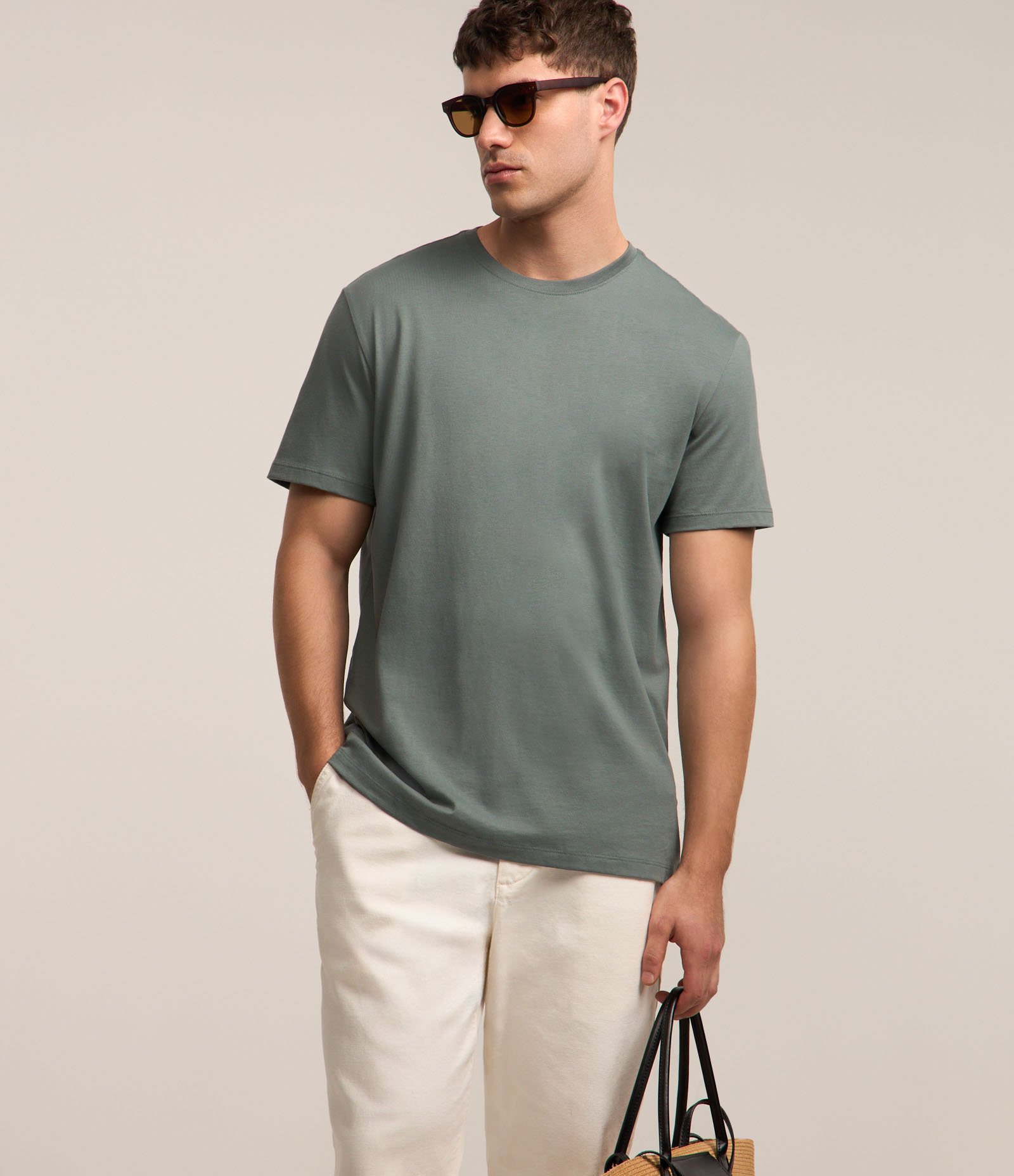Camiseta Comfort Básica em Algodão Peruano Verde Acinzentado 1