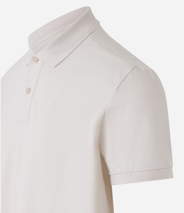 Polo Comfort em Malha Piquet com Textura e Botões