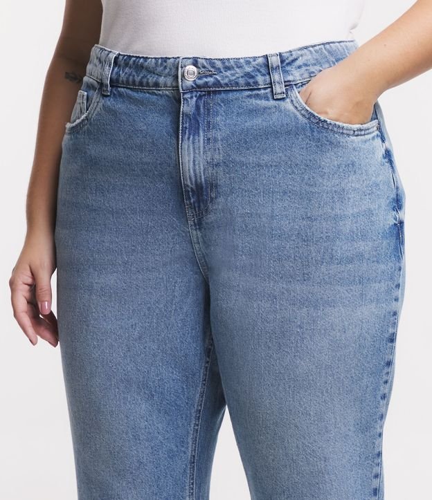 Pantalón Mom en Jeans Desteñido con Bolsillo Curve & Plus Size Azul 4