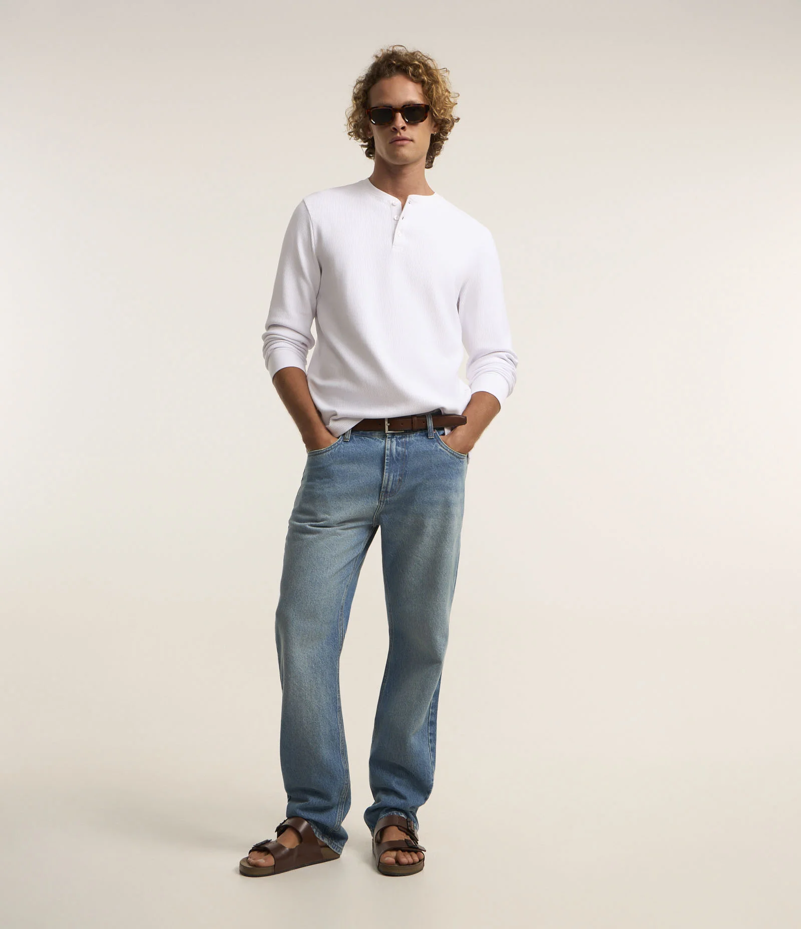 Camiseta em Malha Texturizada com Botões na Gola Branco 2