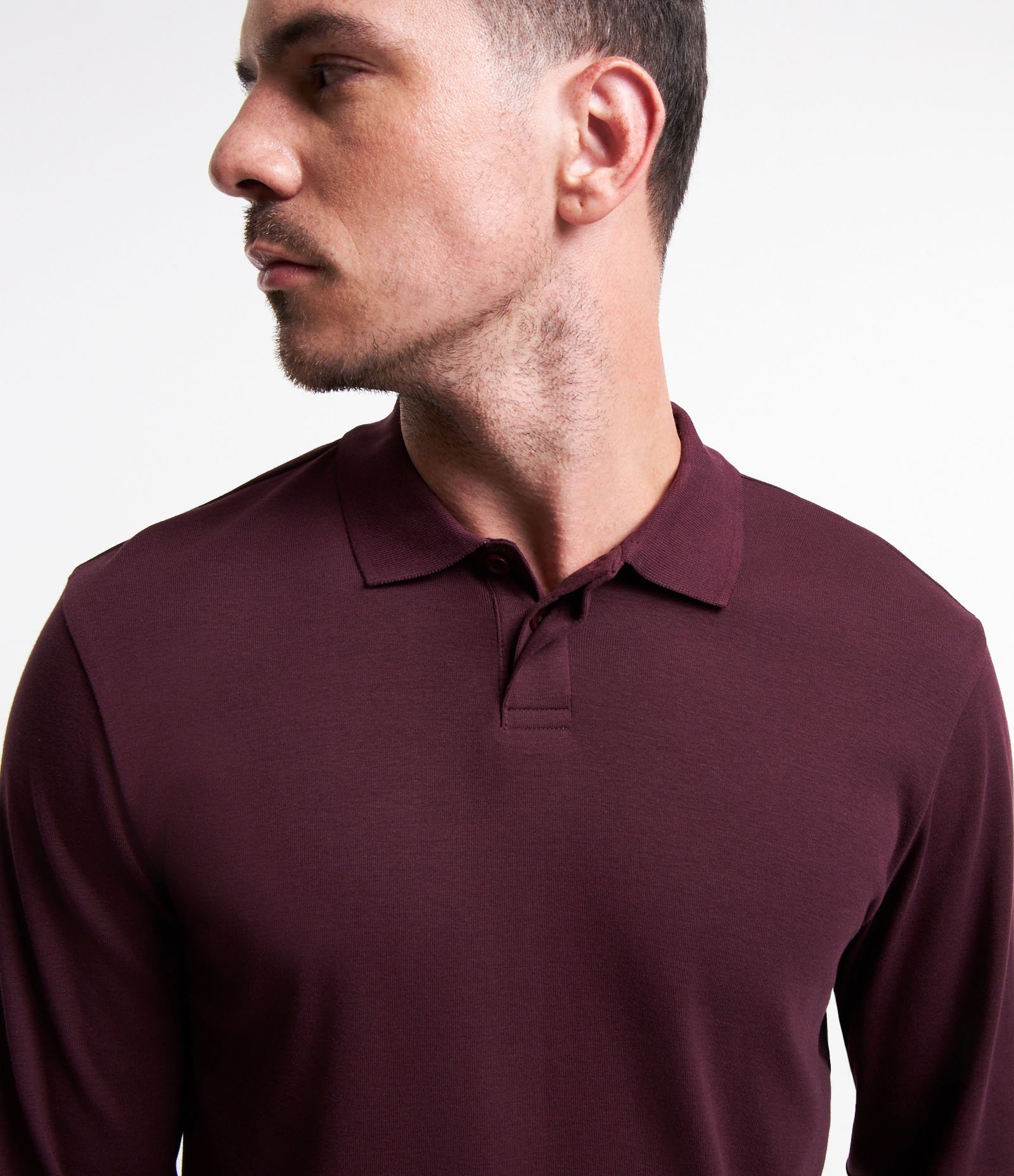 Polo em Algodão com Gola Lapela e Abotoamento Bordô 3