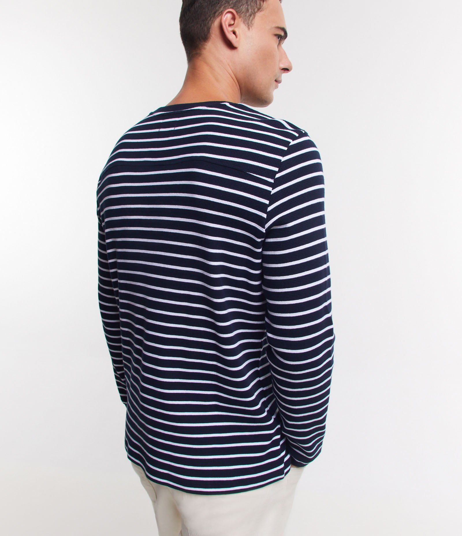 Camiseta em Meia Malha com Estampa Listrada Azul Escuro/ Branco 4