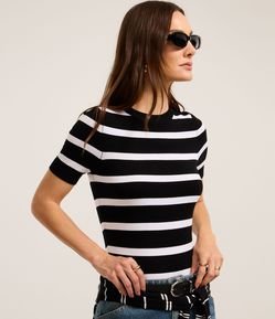 Blusa Básica Listrada em Tricô com Gola Redonda