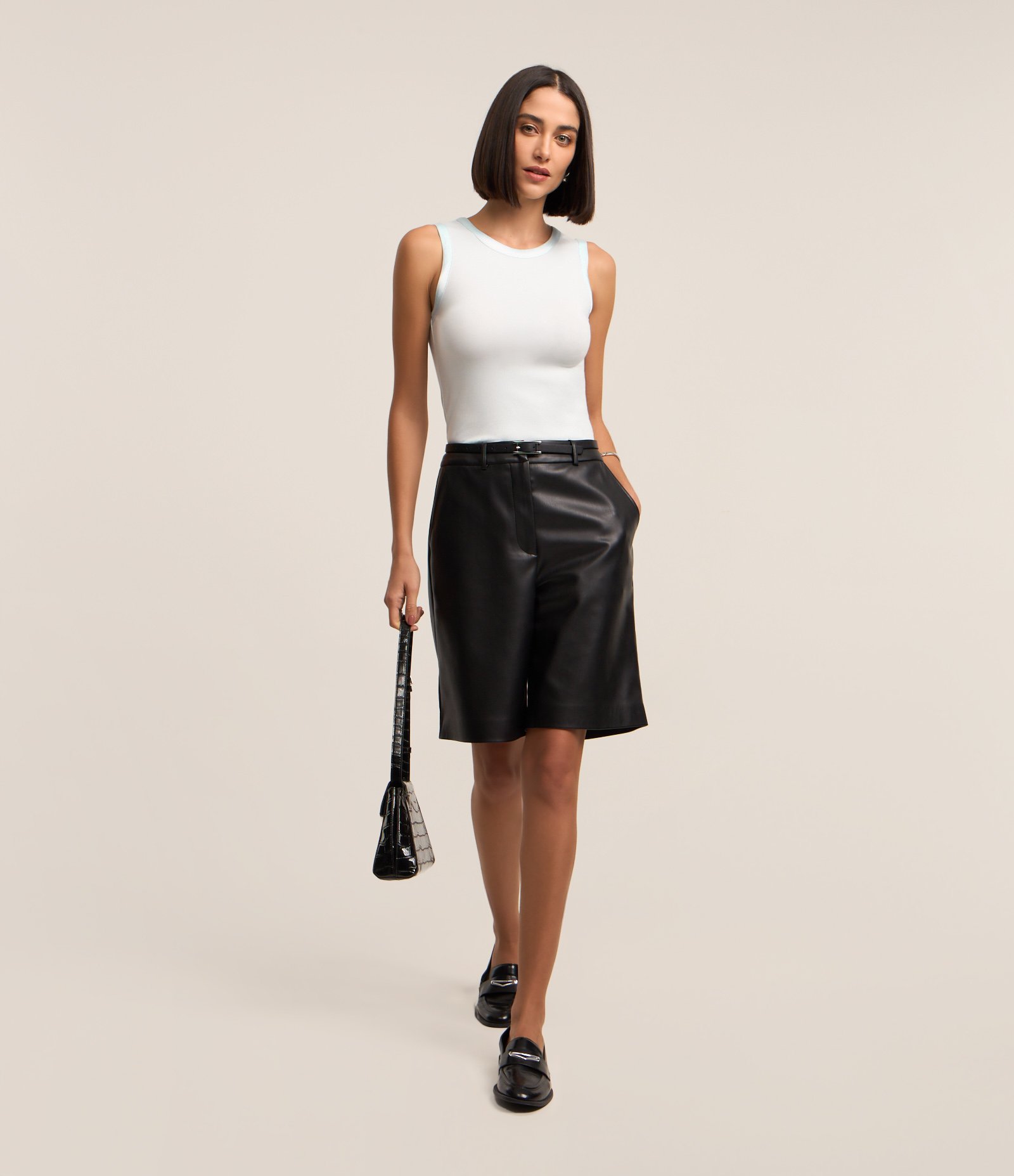 Blusa em Viscose com Cava Acetinada Azul Bebê 3