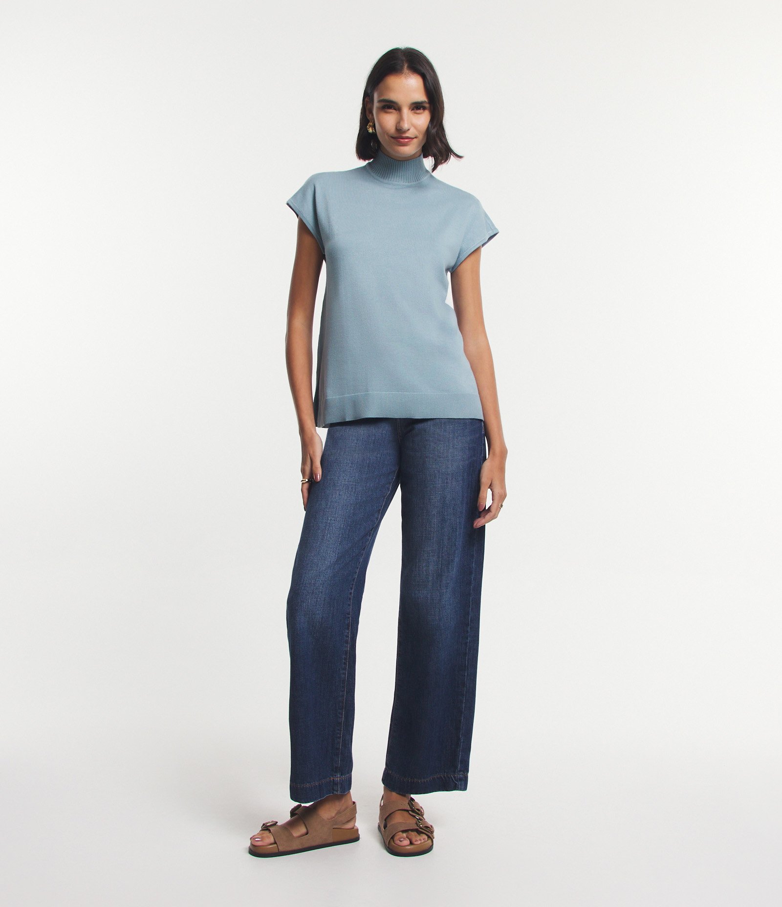 Blusa em Tricô com Gola Alta e Manga Curta Sem Cava 3