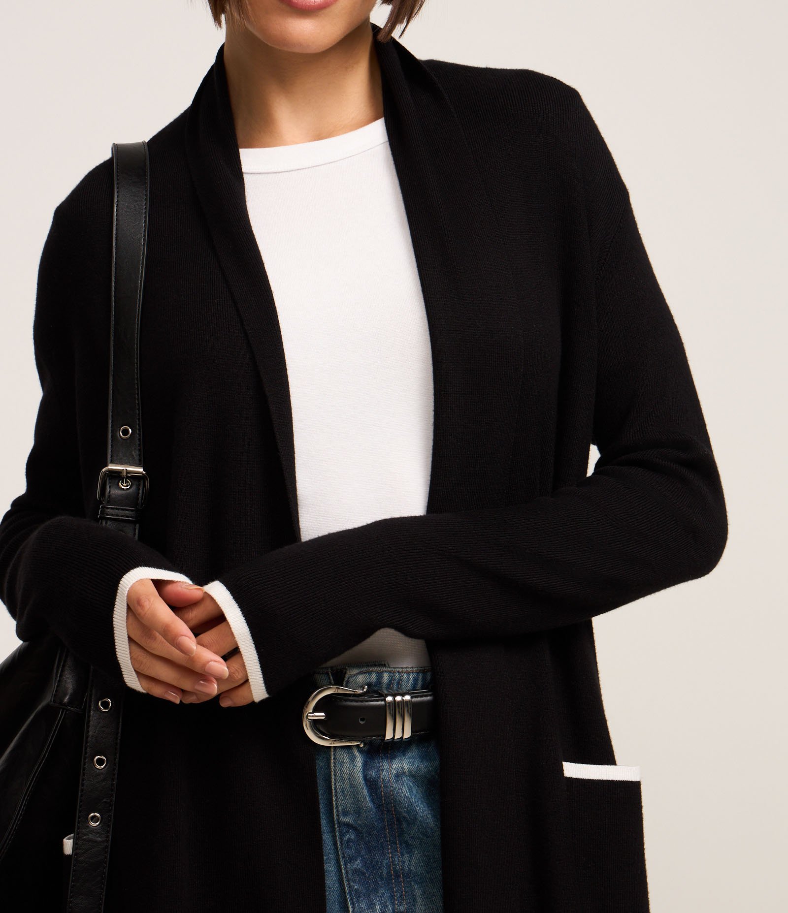 Cardigan Alongado em Tricô com Detalhes Contrastantes Preto 3