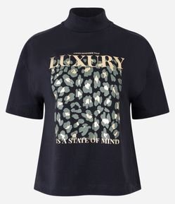 Blusa Gola Alta em Algodão com Estampa Animal Print Luxury