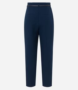 Calça Cenoura Alfaiatada com Cintinho em Material Sintético