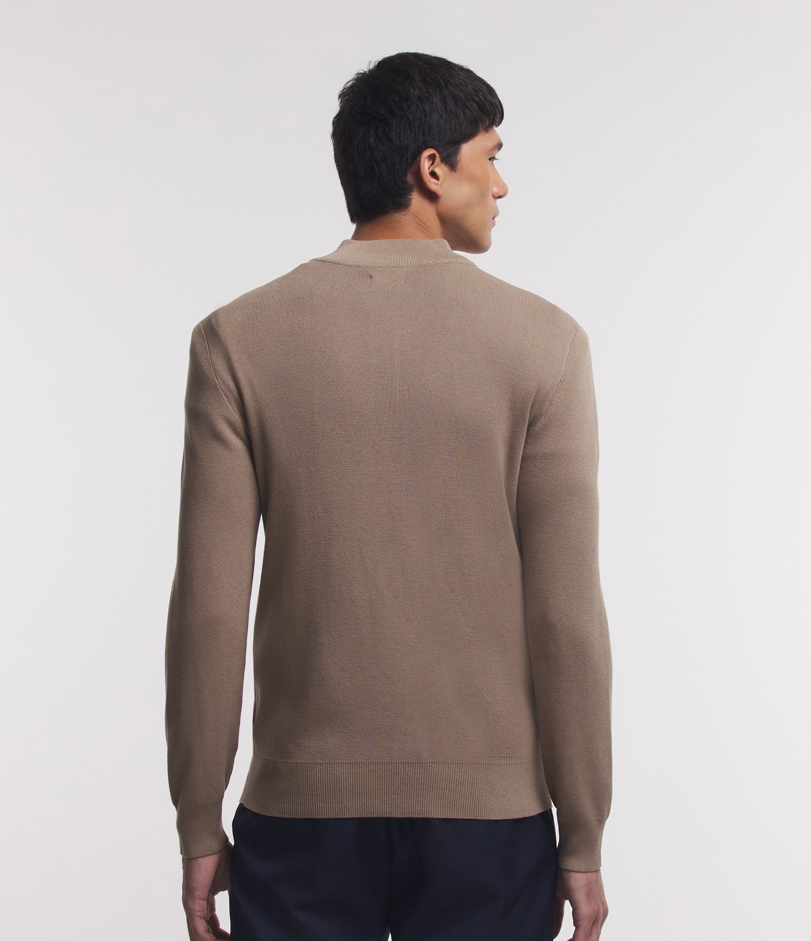 Suéter Comfort em Viscose Texturizada com Gola Alta e Zíper Bege 4