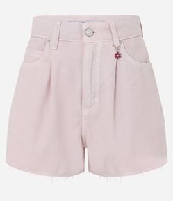 Short Baggy em Sarja com Pingente de Florzinha e Barra a Fio