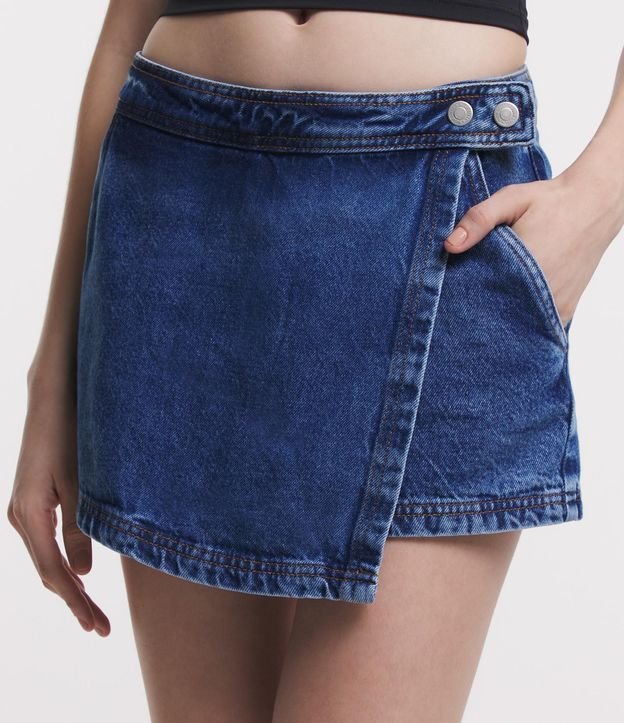 Short Saia Jeans com Transpasse Frontal e Abotoamento Azul 2