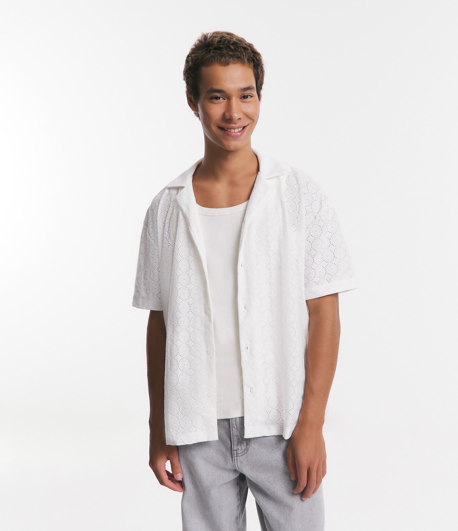 Camisa Boxy em Malha com Bordado e Vazadinhos Branco 1
