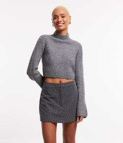 Suéter Curto em Tricô com Gola Alta