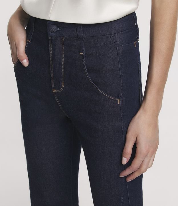 Calça Flare em Jeans com Recorte na Perna Azul 4
