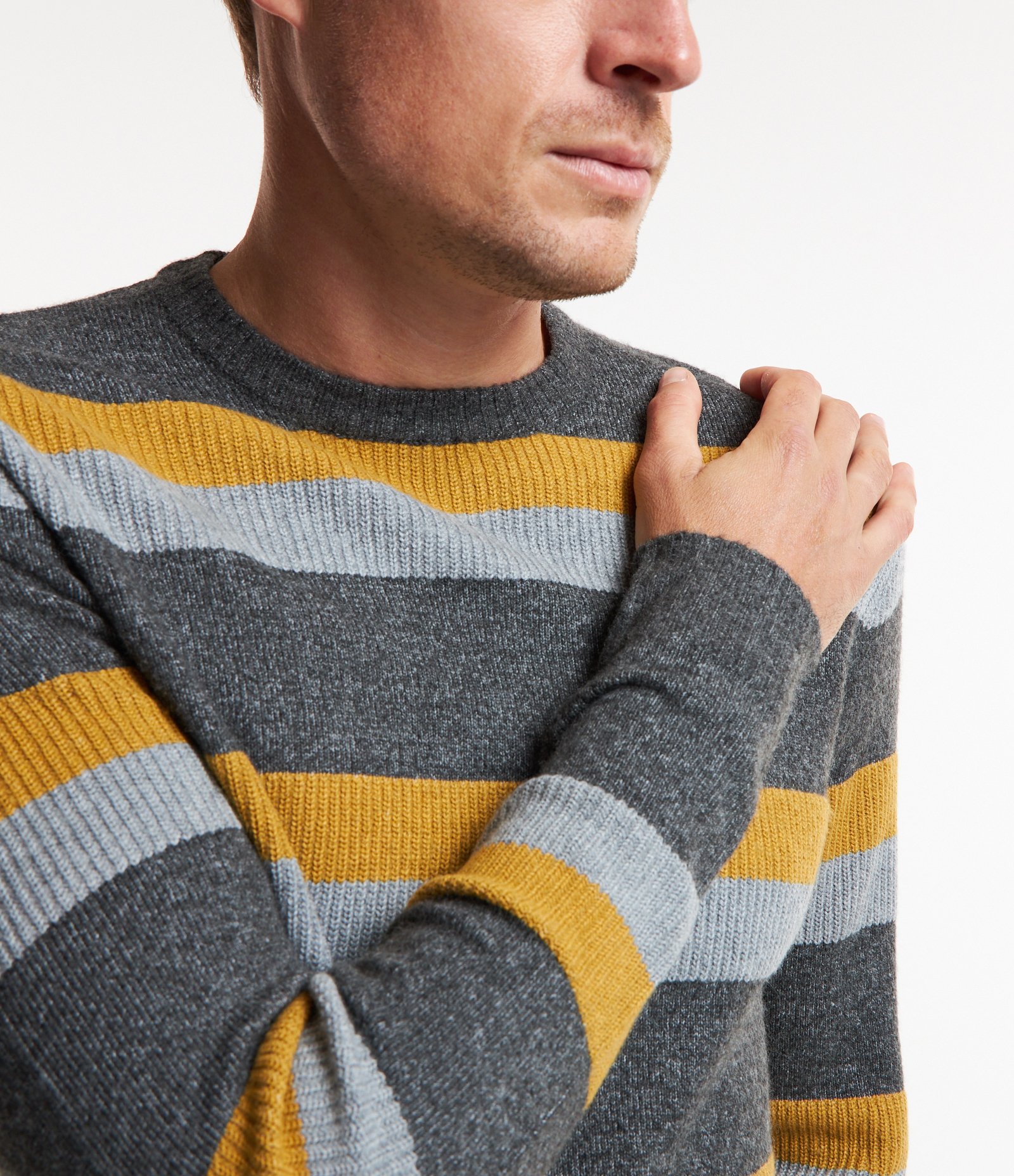 Suéter em Tricô com Estampa Listrada Cinza/ Amarelo 4