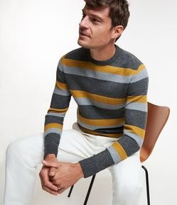 Suéter em Tricô com Estampa Listrada