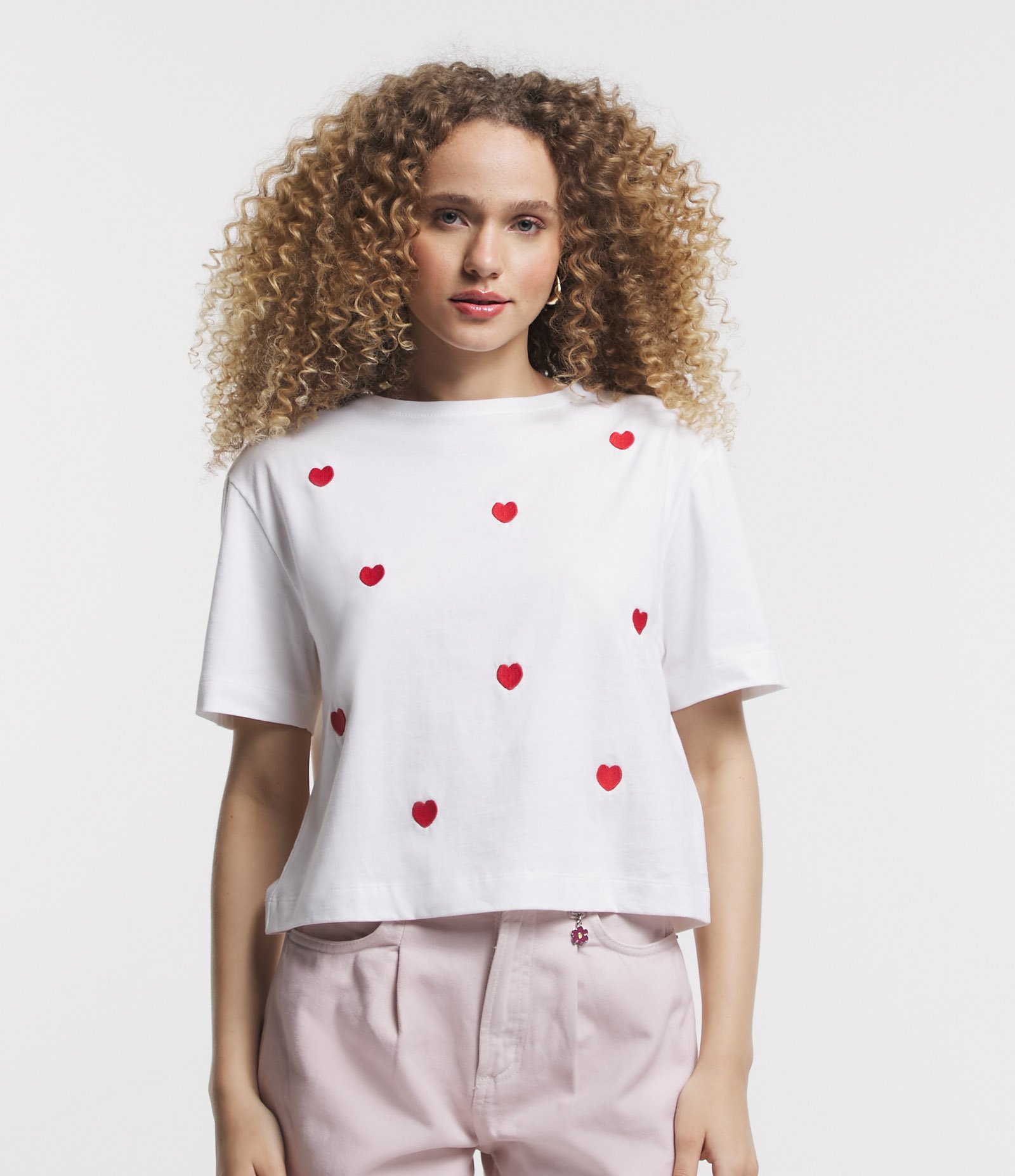 Blusa em Meia Malha com Bordados de Corações Branco 1