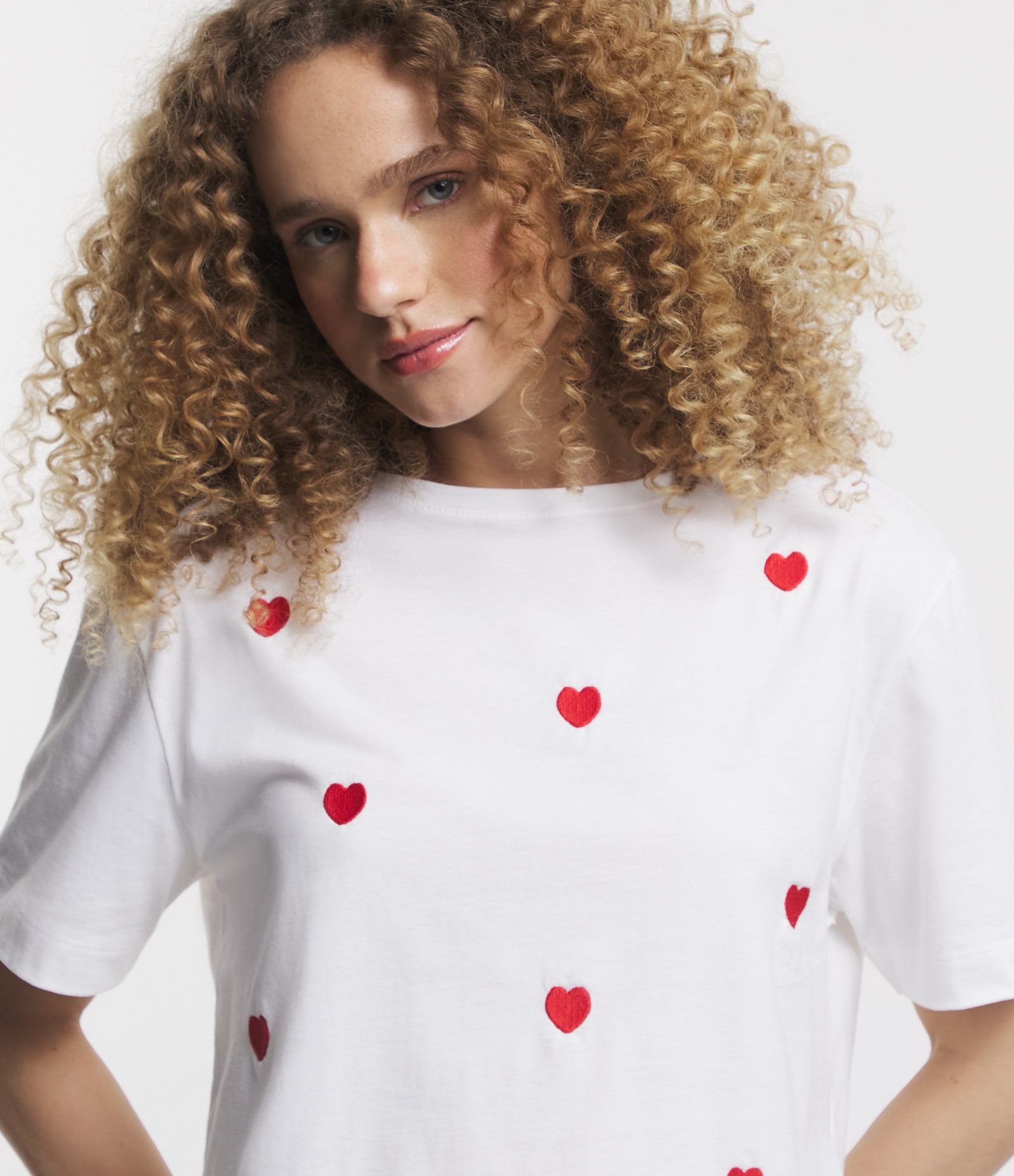 Blusa em Meia Malha com Bordados de Corações Branco 4