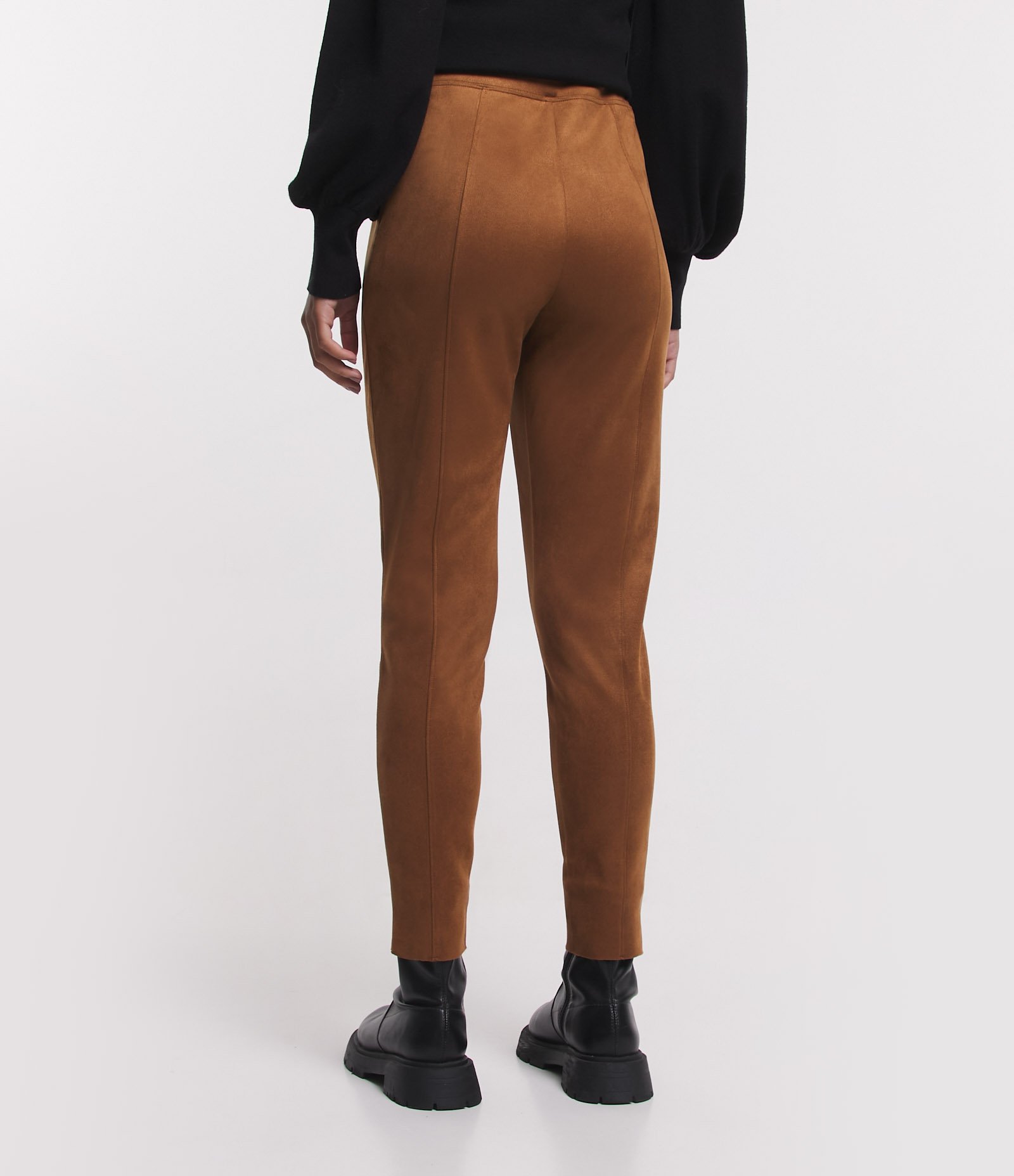 Calça Legging em Material Sintético com Recortes Verticais Marrom 3