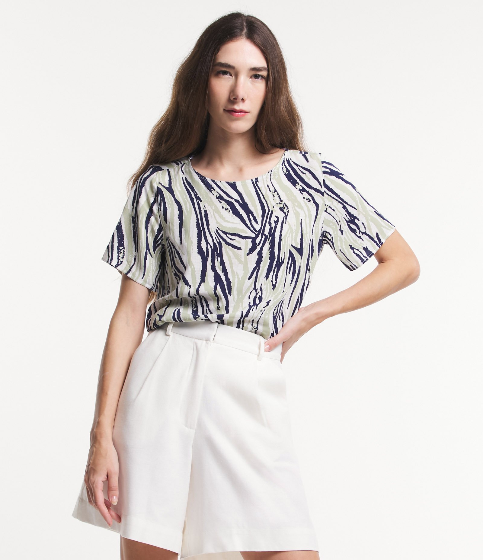 Blusa Manga Curta em Viscose com Estampa de Zebra Diferenciada Multicores 1