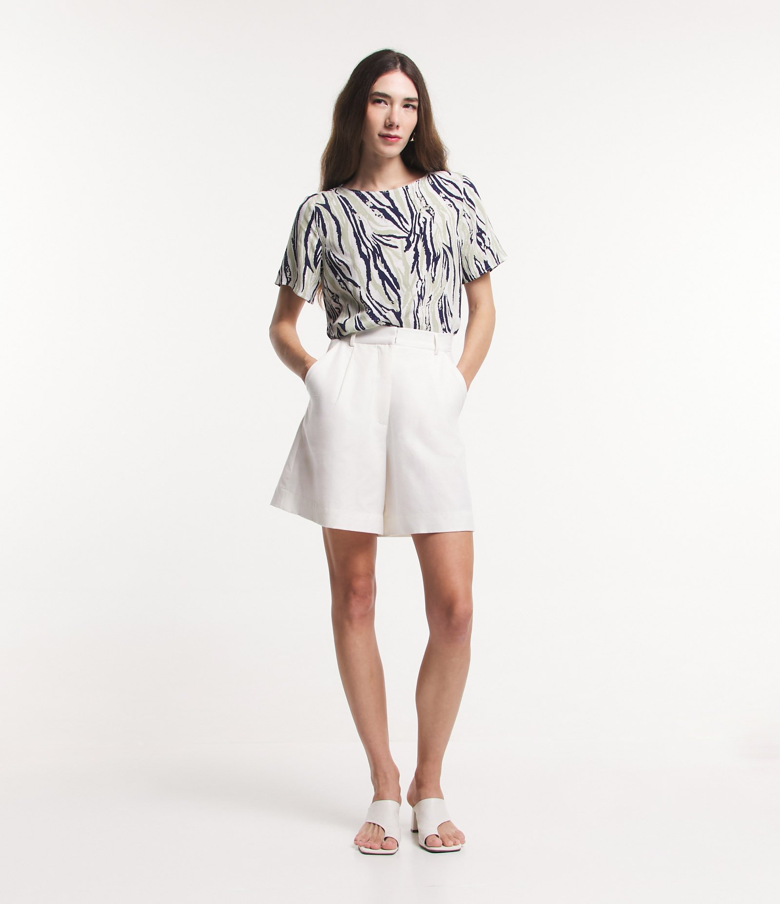 Blusa Manga Curta em Viscose com Estampa de Zebra Diferenciada Multicores 2