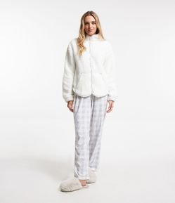 Pijama Longo em Sherpa com Gola Alta Estampa de Flores