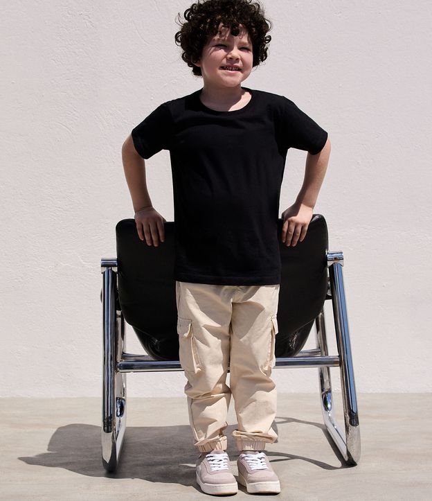 Calça Jogger Infantil com Bolsos Cargo - Tam 5 a 14 anos