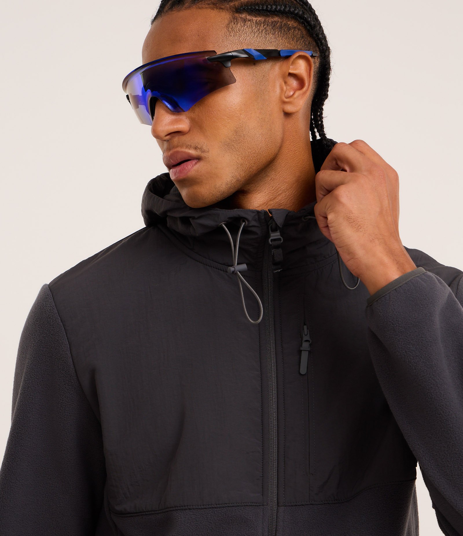 Jaqueta Esportivo em Fleece com Capuz e Recorte Contrastante Cinza 5