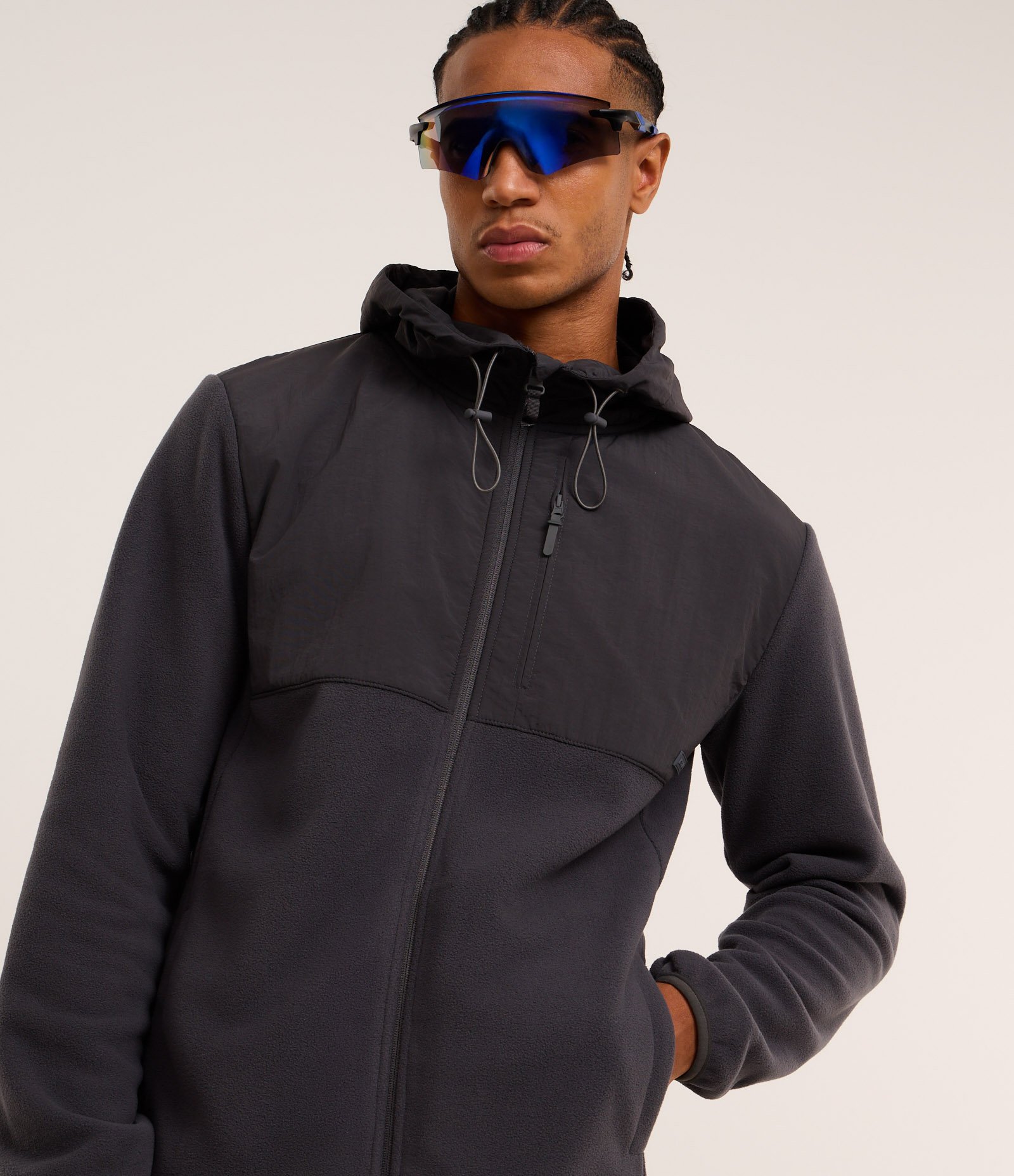 Jaqueta Esportivo em Fleece com Capuz e Recorte Contrastante Cinza 6