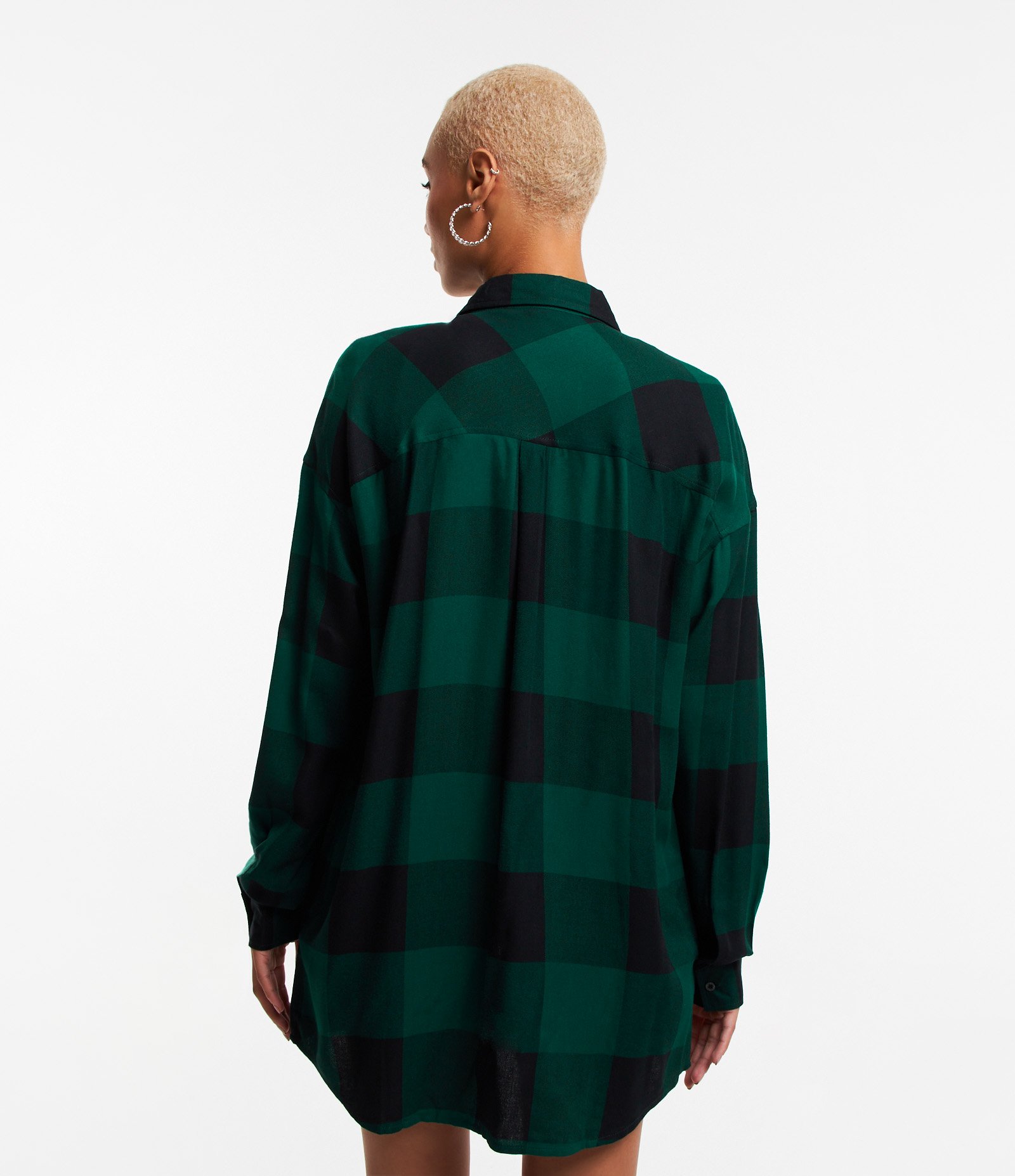 Camisa Alongada em Flanela Xadrez com Bolsos Verde/Preto 4