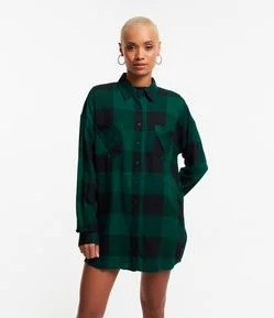 Camisa Alongada em Flanela Xadrez com Bolsos