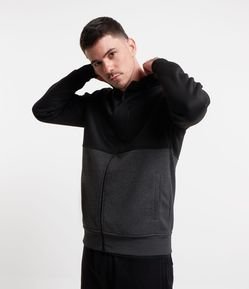 Blusão Esportivo em Moletom com Capuz e Recorte Contrastante