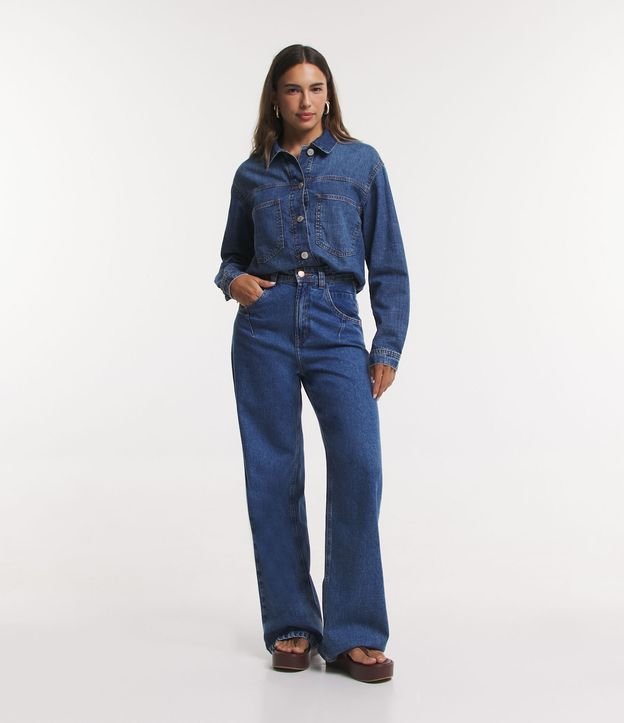 Camisa Jeans com Bolsos e Barra Arredondada Azul Médio 2