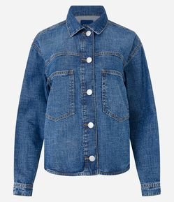 Camisa Jeans com Bolsos e Barra Arredondada