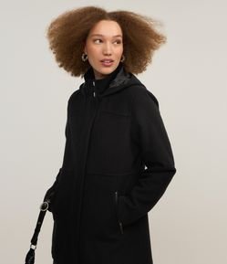 Casaco Longo em Polivelour com Capuz e Bolsos