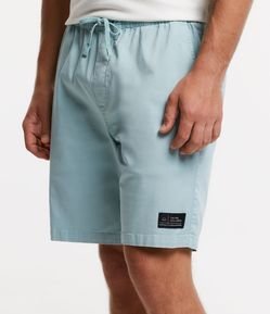 Bermuda em Sarja com Cós Elástico e Amarração