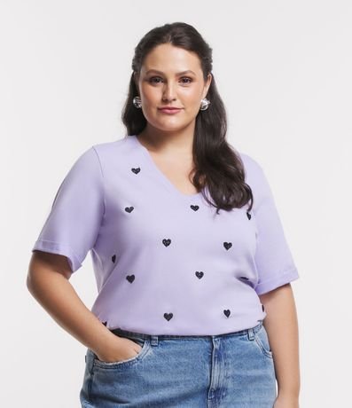 Blusa Manga Curta com Corações Aplicados Curve & Plus Size Lilás