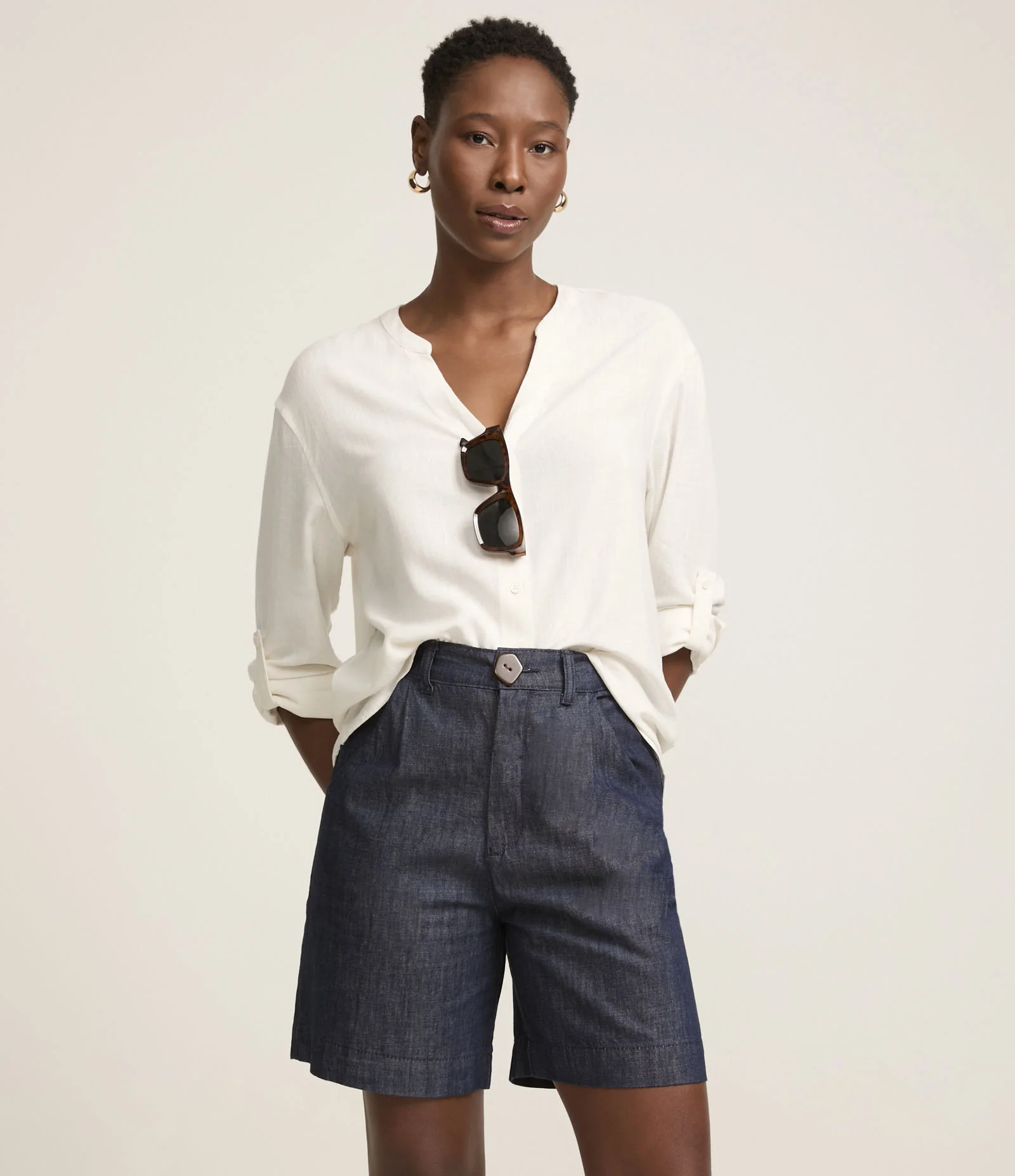 Bermuda Alongada Jeans com Elástico no Cós e Abotoamento Frontal Azul 2