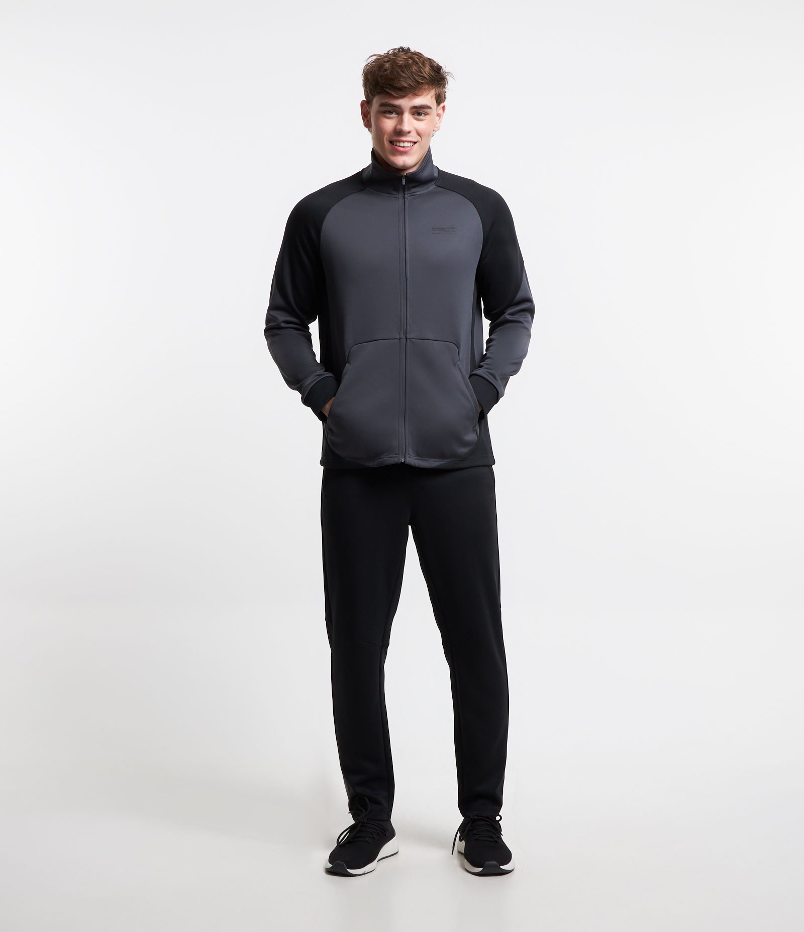 Casaco Esportivo com Gola Alta e Zíper 2