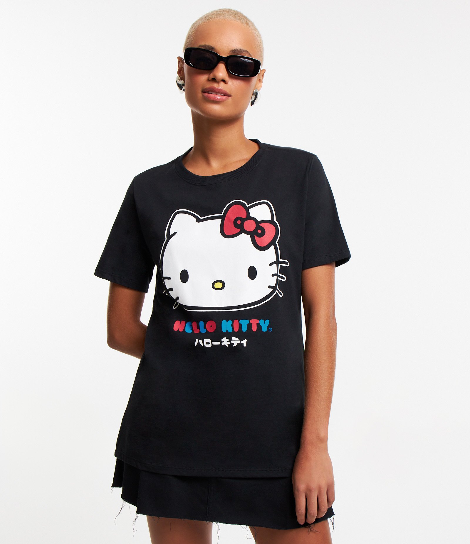 Camiseta em Meia Malha com Estampa da Hello Kitty Preto 1