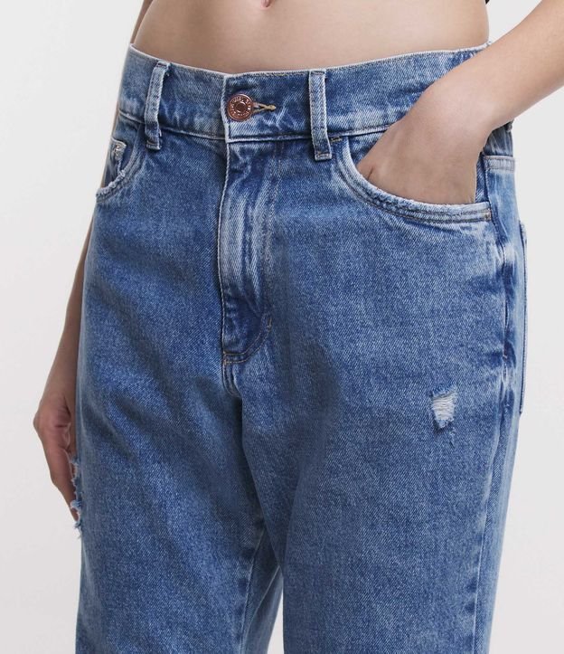 Calça Jogger em Jeans com Pregas e Puídos Azul 4