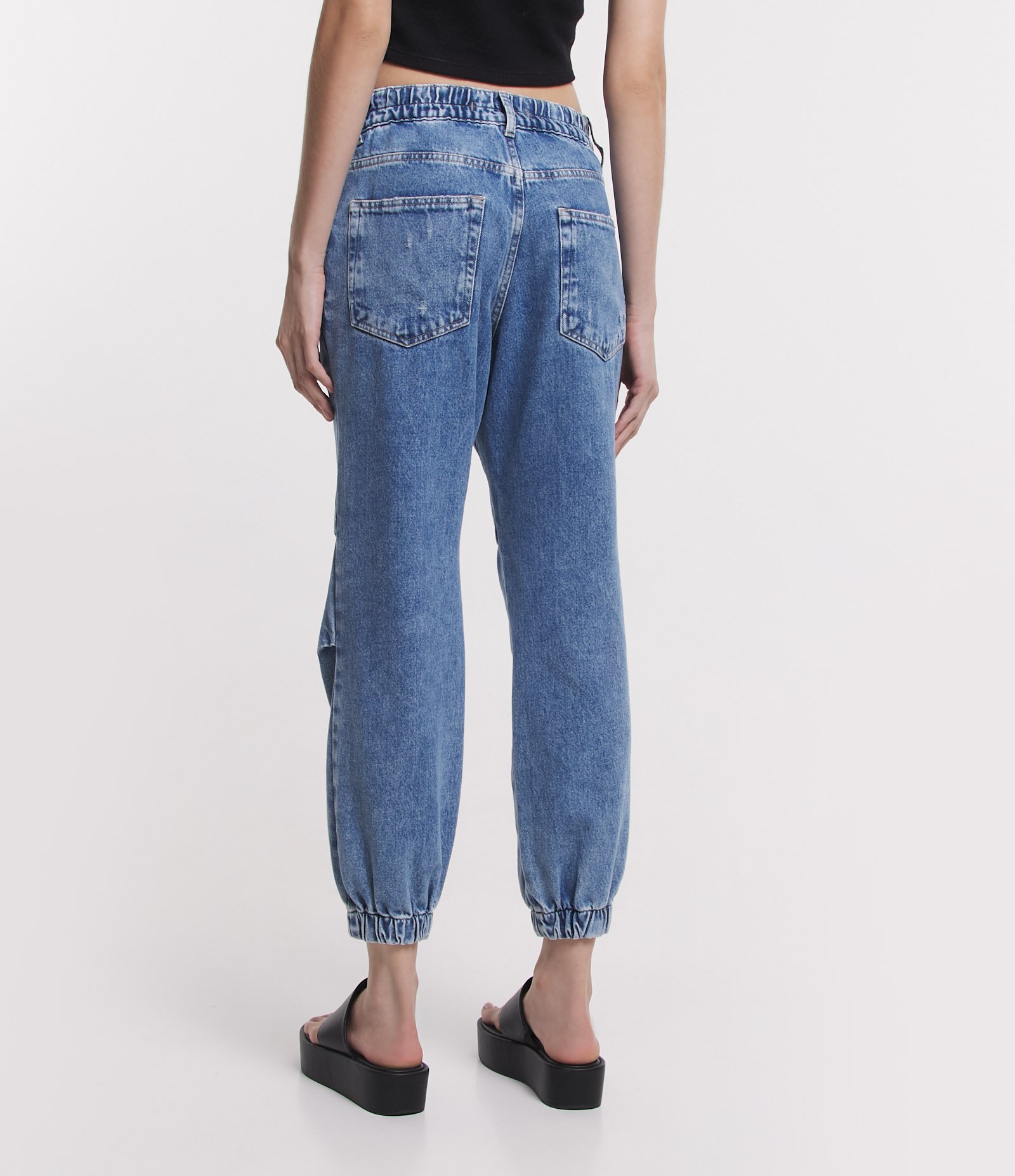 Calça Jogger em Jeans com Pregas e Puídos Azul 3